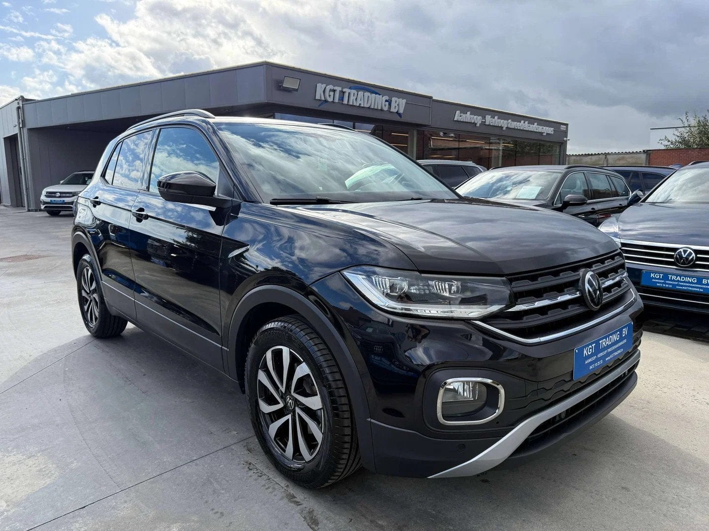 Volkswagen T-Cross 1.0 TSI NAVIGATIE VIRTUAL CAMERA FULL LED, Gebruikt, 110 g/km, Zwart, Bedrijf