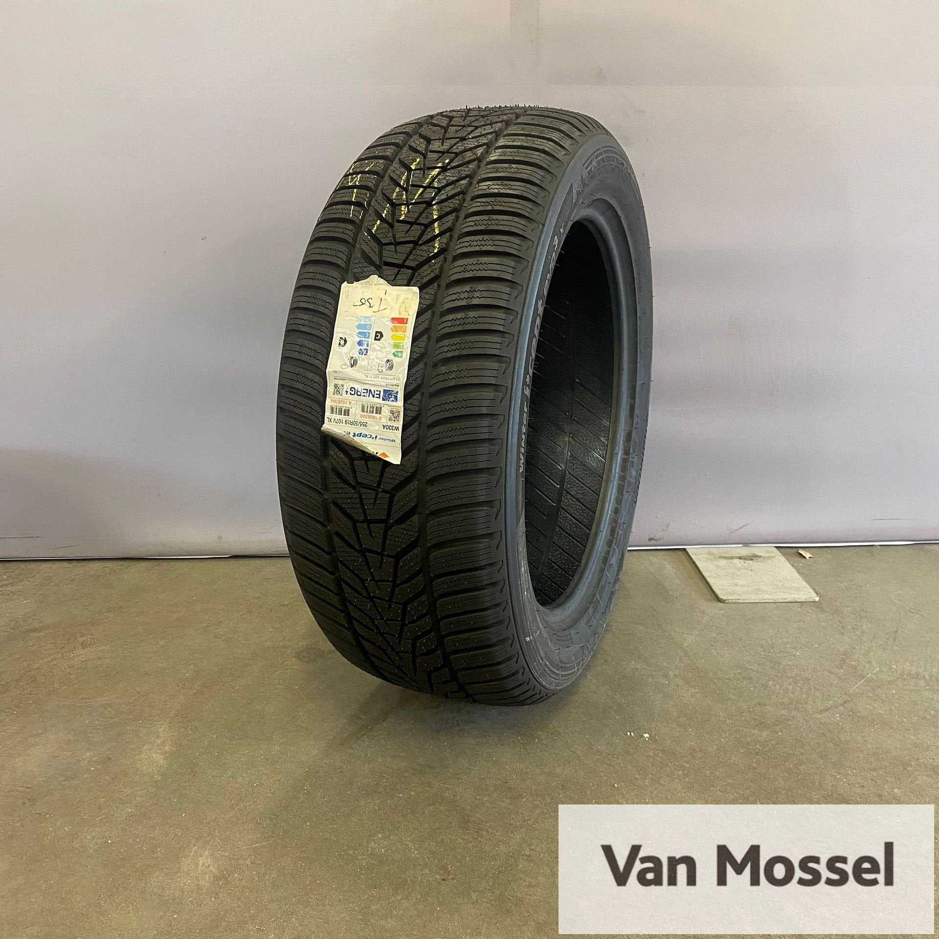 Hankook Winter I Cept Evo 3 X 255/50/R19 107V, Auto-onderdelen, Banden en Velgen, 19 inch, Gebruikt, 255 mm, -