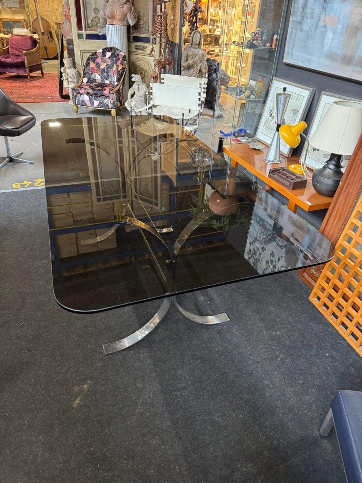Table design vintage – Plateau en verre et piètement chromé, Antiquités & Art, Enlèvement