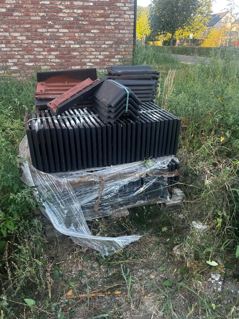 Dakpannen Wienerberger antraciet, Doe-het-zelf en Bouw, Ophalen, Steen of Klei, Zwart, Zo goed als nieuw