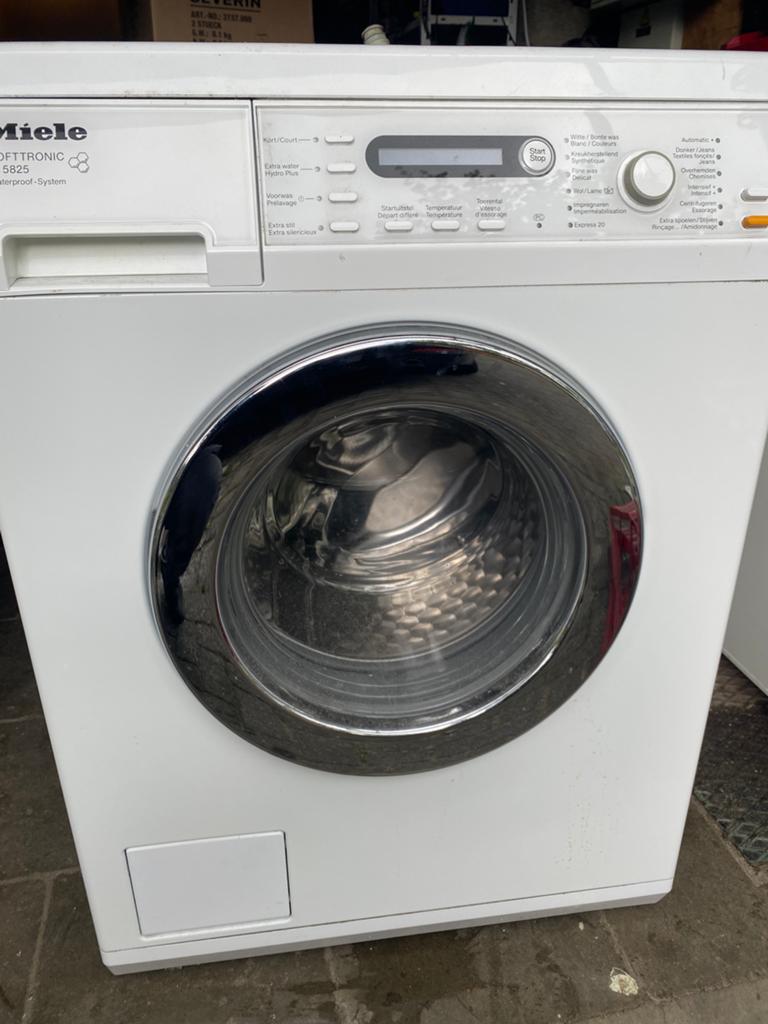 Zeer goed werkend Miele wasmachine 7 kg, Elektronische apparatuur, Wasmachines, Ophalen, Gebruikt