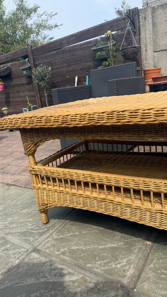 Binnen en buiten bamboo tafel, Ophalen