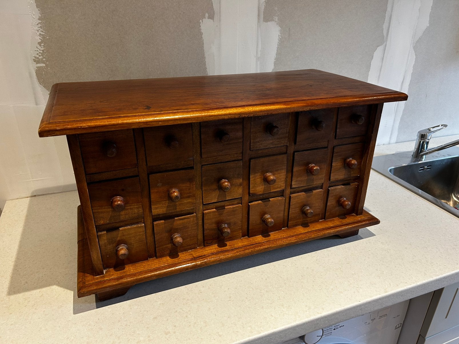 Petit meuble à 18 tiroirs, Ophalen, Zo goed als nieuw