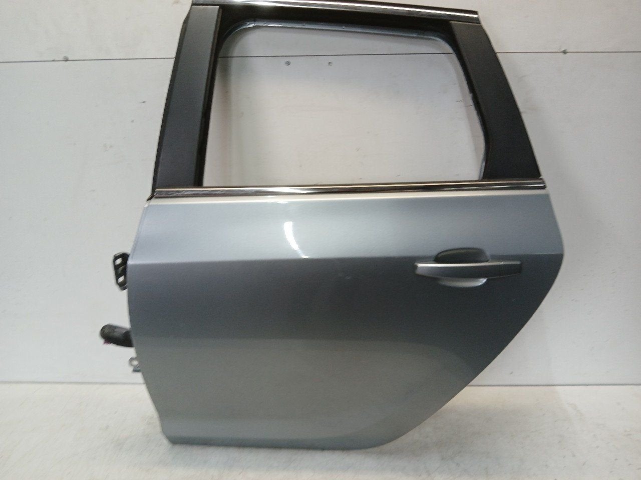 Portier links achter Opel Astra, Onderdelen@venauto.nl, Van der Ven Autorecycling B.V., Gebruikt, Ettenseweg 76, 4706 PB Roosendaal, The Netherlands