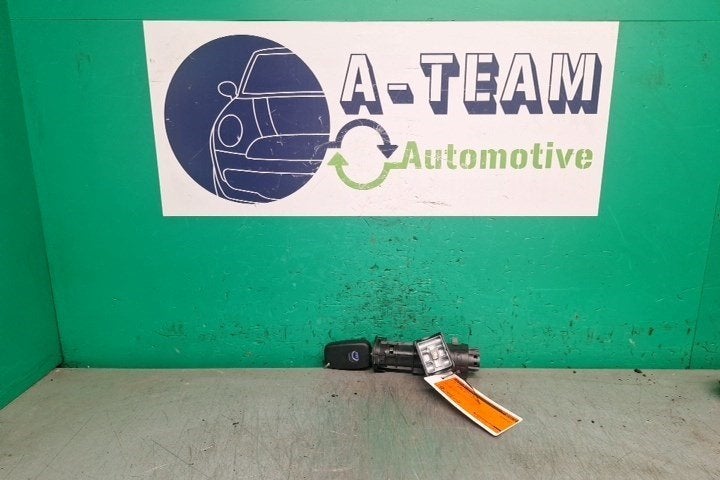 NEIMAN / COMMUTATEUR D ALLUMAGE + CLEF Fiat Panda (169), FCA Germany GmbH, IPC D1-09 Bahnhofsplatz
65423  Rüsselsheim am Main, DE