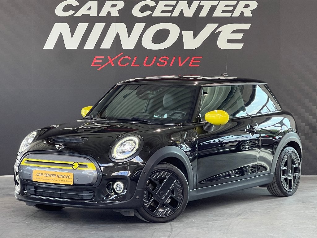 MINI Cooper SE 28.9 kWh * Camera * PDC * Apple CarPlay, Auto's, Mini, 4 zetels, Lane Keeping Assist, Leder, Onderhoudsboekje