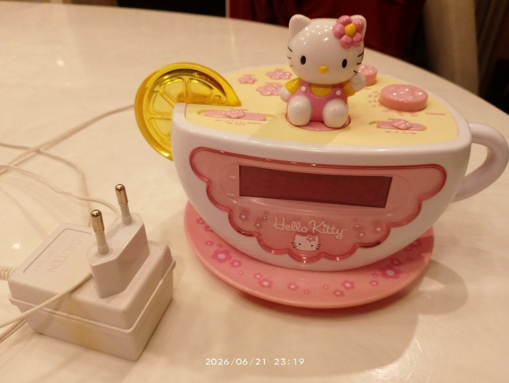 Radio-réveil numérique vintage Hello Kitty KT2055, Sanrio, Enlèvement ou Envoi, Autres types