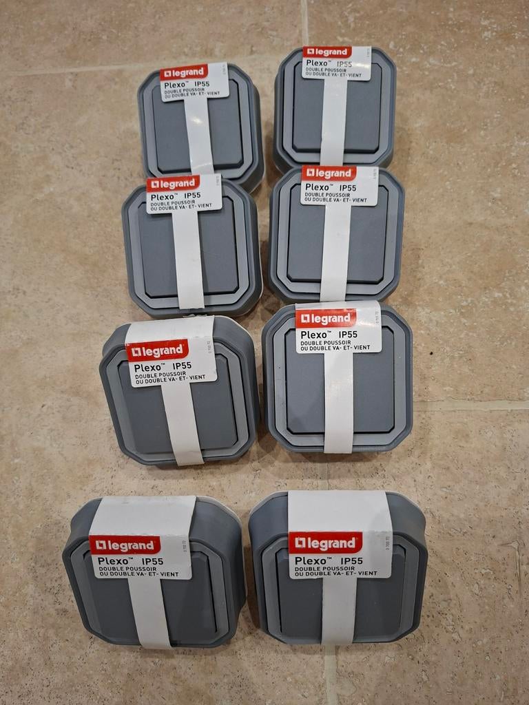 Legrand Plexo ip55 dubbele drukschakelaar 070072, Doe-het-zelf en Bouw, Ophalen of Verzenden