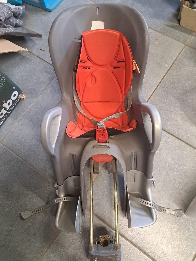 Fietsstoeltje, Fietsen en Brommers, Fietsaccessoires | Fietsstoeltjes, Achterzitje, Okbaby, Ophalen, 15 t/m 25 kg