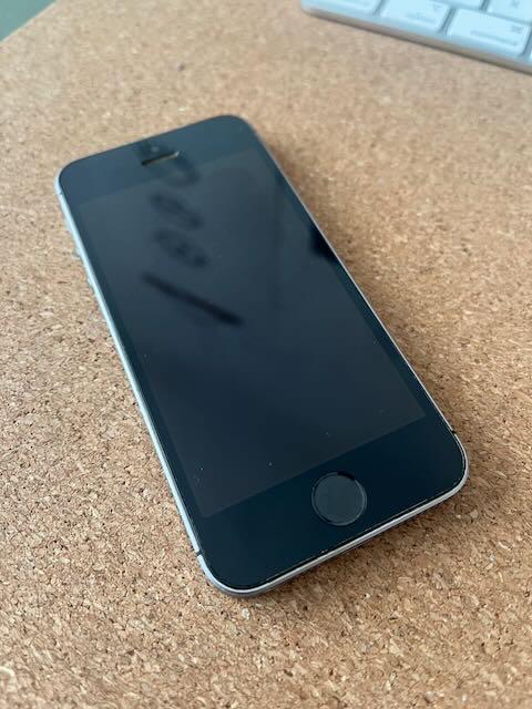 iPhone SE (1e gen 2016) – 64GB in zeer nette staat., Enlèvement ou Envoi, IPhone SE (2016), 77 %, Utilisé