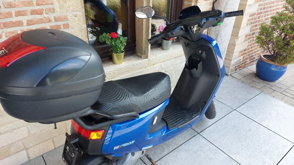 elektrische scooter klasse A merk NIU MQi Sport, Fietsen en Brommers, Ophalen, Elektrisch, Klasse A (25 km/u), Gebruikt
