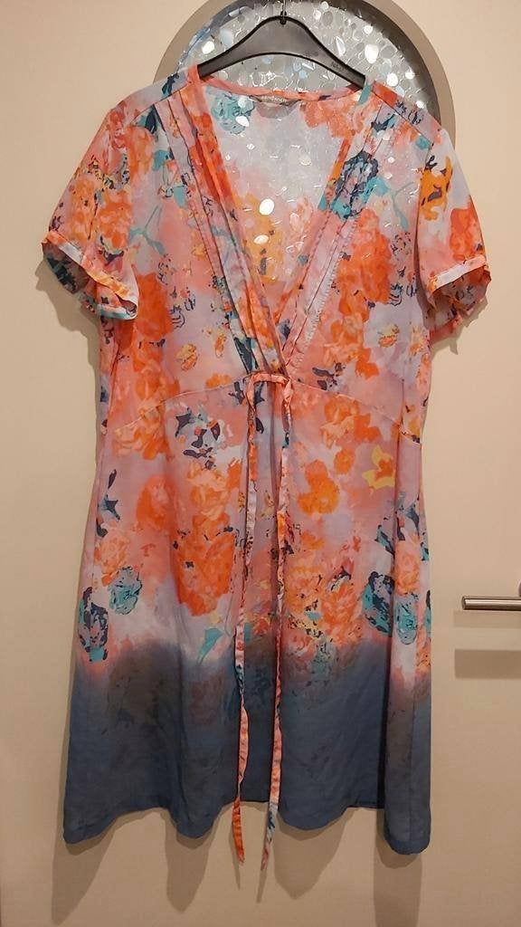 Sandwich jurk zomer, mt 40, met bloemen print, Maat 38/40 (M), Meerkleurig, Ophalen of Verzenden, Zo goed als nieuw