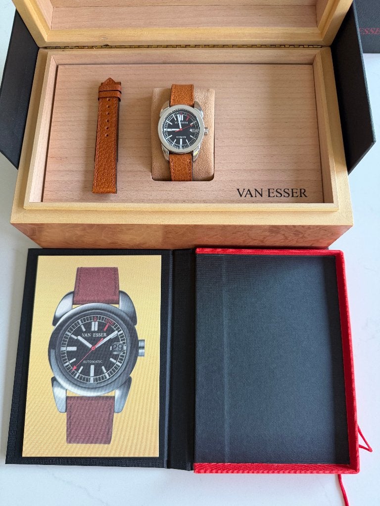 Van Esser A-ONE Belgisch Design - Swiss Made, Leer, Staal, Polshorloge, Zo goed als nieuw