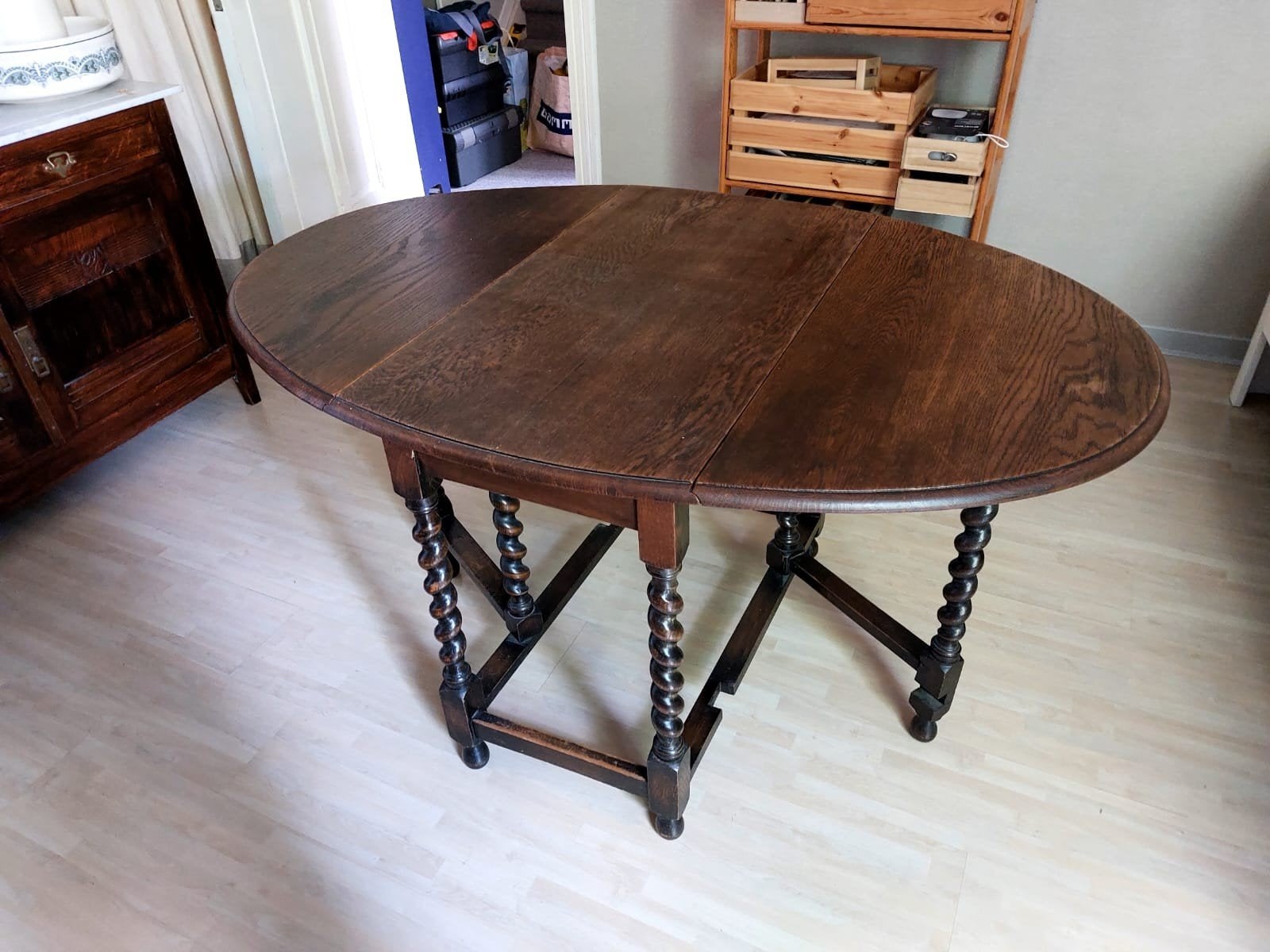 Table ancienne à vendre, Enlèvement