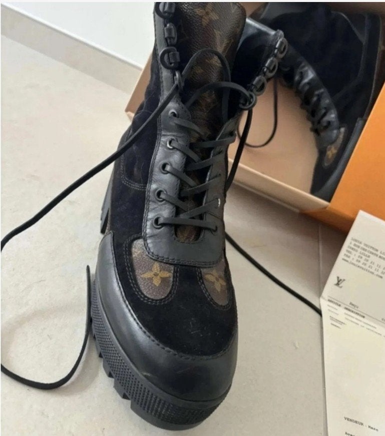 Louis vuitton laureate boot, Kleding | Dames, Zwart, Lage of Enkellaarzen, Ophalen of Verzenden, Zo goed als nieuw