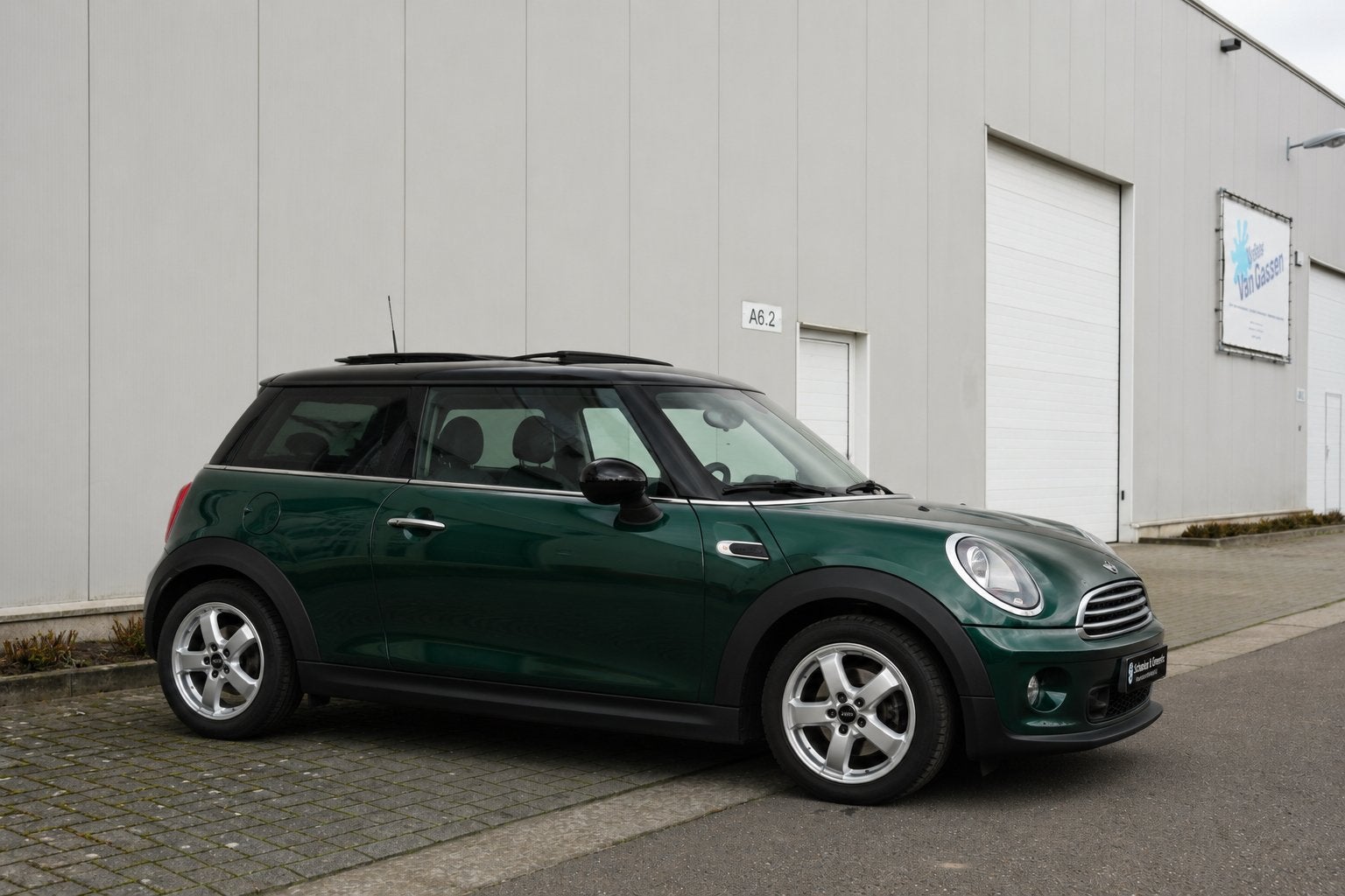 MINI One 1.4 | Donkergroen Metallic | Panoramisch Dak, Autos, Mini, Achat, Entreprise, Boîte manuelle, Euro 4