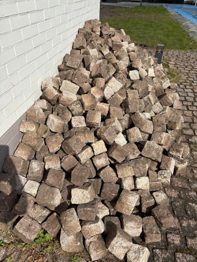 GRATIS! Kasseien : deels al uitgebroken, Enlèvement, Utilisé, Rocher