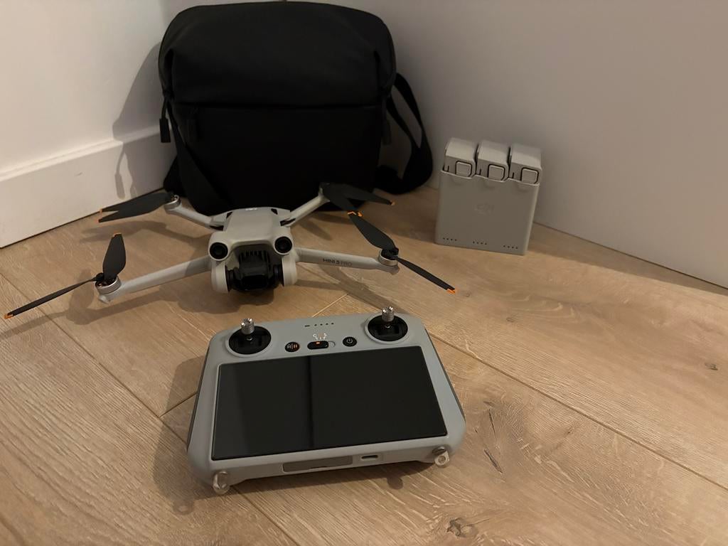 DJI Mini 3 Pro fly more combo + Care Refresh, Drone avec caméra, Retour au point de départ, Moins de 250 g, Qualité supérieure