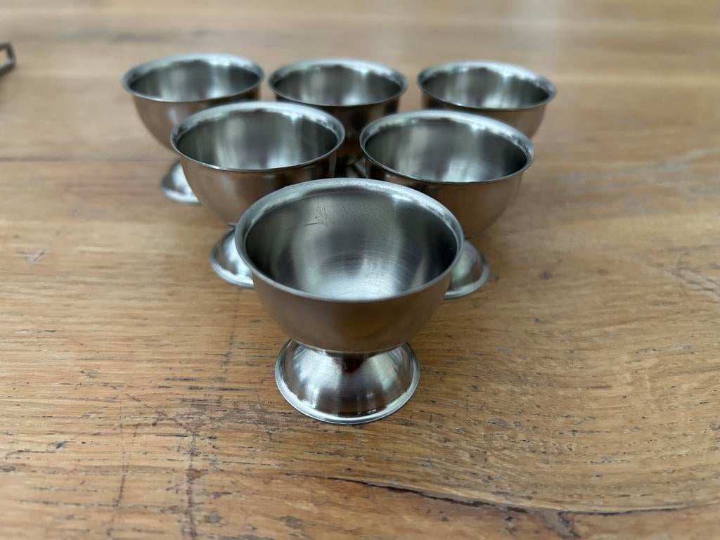 Eierdopje inox 18/8 6 stuks, Overige materialen, Overige typen, Ophalen of Verzenden, Zo goed als nieuw