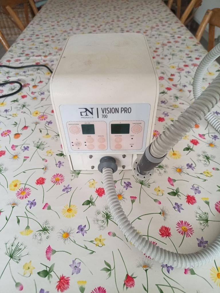 Pronails nagelfrees met stofzuiger, Ophalen