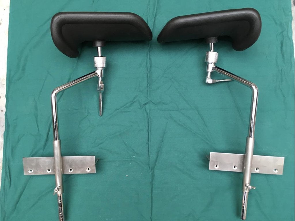 set beensteunen kniesteunen voor behandelbank gyneacologie, Divers, Matériel Infirmier