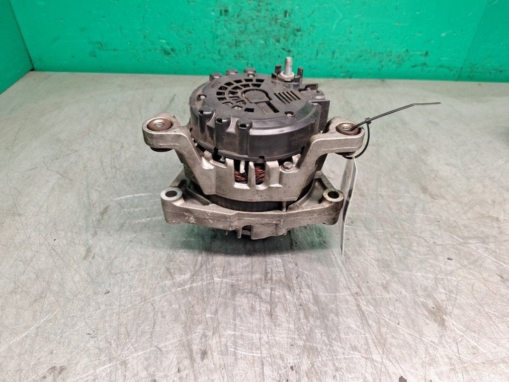 ALTERNATEUR Opel Astra J (PD5 / PE5) (|13581891|), Valeo, Opel, Utilisé, 100, rue de Courcelles
75017  Paris, FR