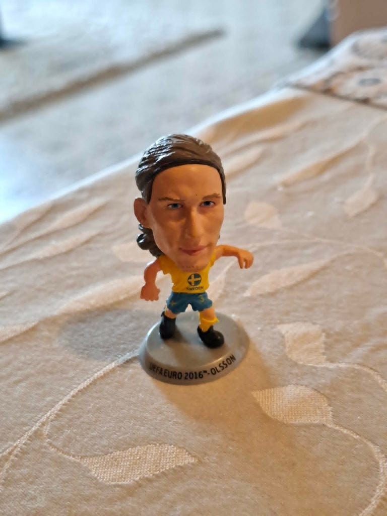 Voetbalfiguurtje : Jonas Olsson / Zweden / Panini Superstars, Verzamelen, Ophalen of Verzenden, Zo goed als nieuw, Beeldje of Poppetje