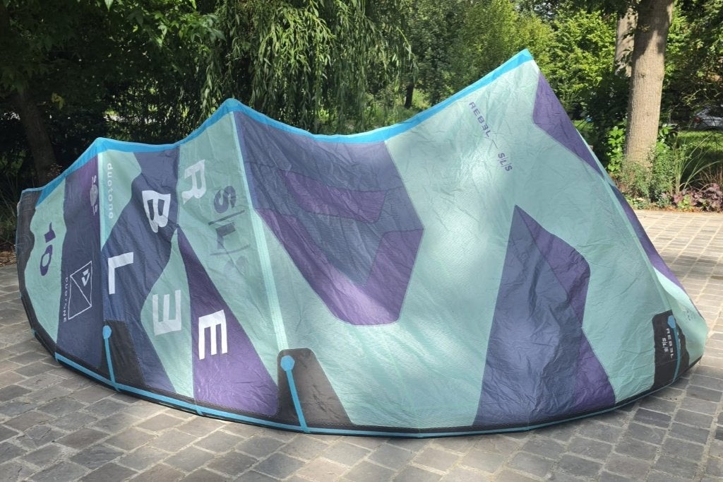 Duotone Rebel 2023 10m2, Watersport en Boten, Ophalen, Zo goed als nieuw, 10 m², Kite