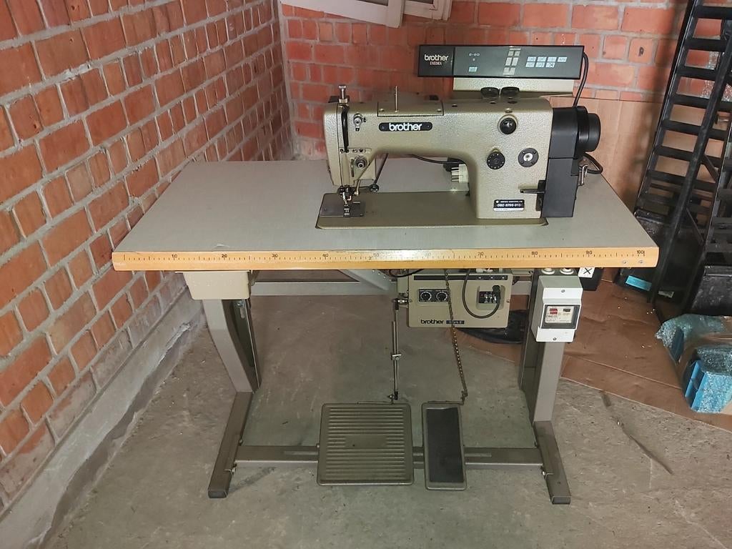 Te koop industrie naaimachine, Hobby en Vrije tijd, Naaimachines en Toebehoren, Ophalen, Naaimachine