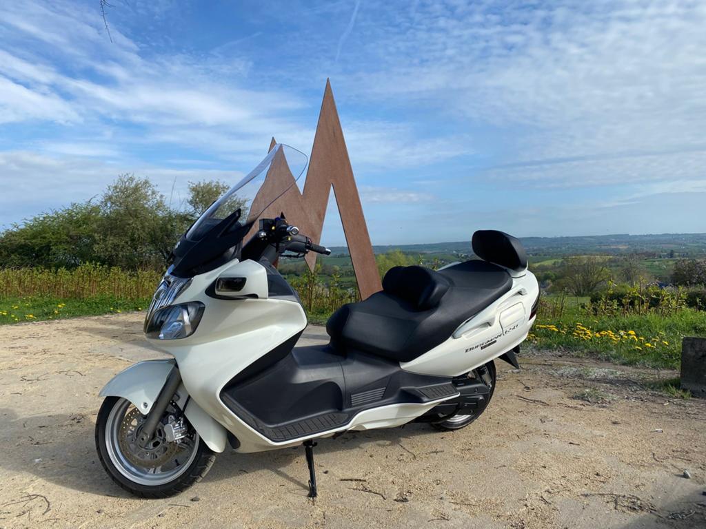 Suzuki burgman 650 neuf, Motoren, Motoren | Suzuki, Handvatverwarming, Scooter, Nieuw, Particulier