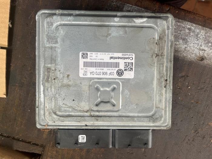 Ordinateur gestion moteur d'un Volkswagen Golf, Autos : Pièces & Accessoires, Volkswagen, -, 3 mois de garantie, Utilisé
