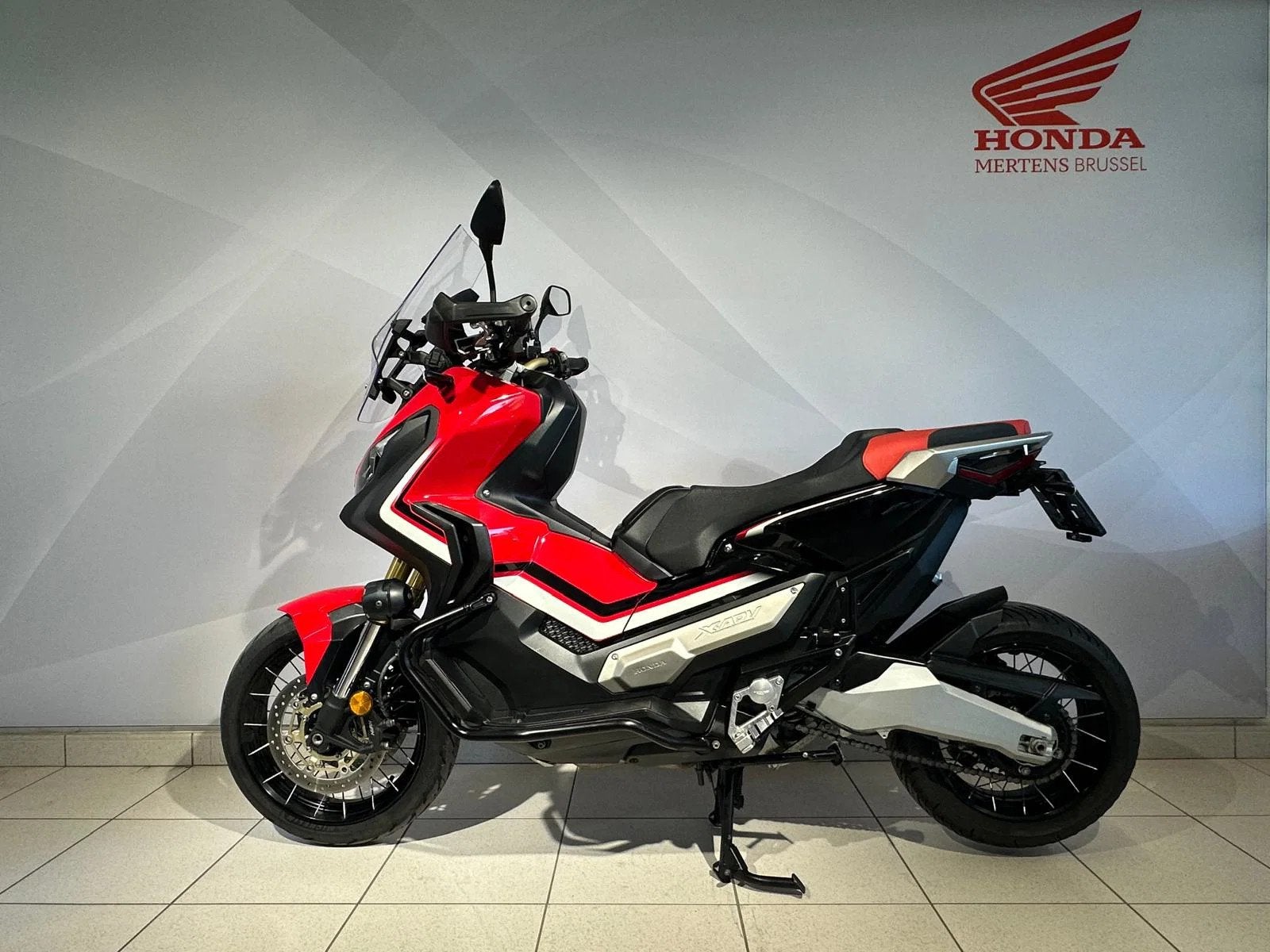 Honda X-ADV 750 (bj 2018), Motoren, Motoren | Honda, 750 cc, Scooter, Bedrijf, Meer dan 35 kW