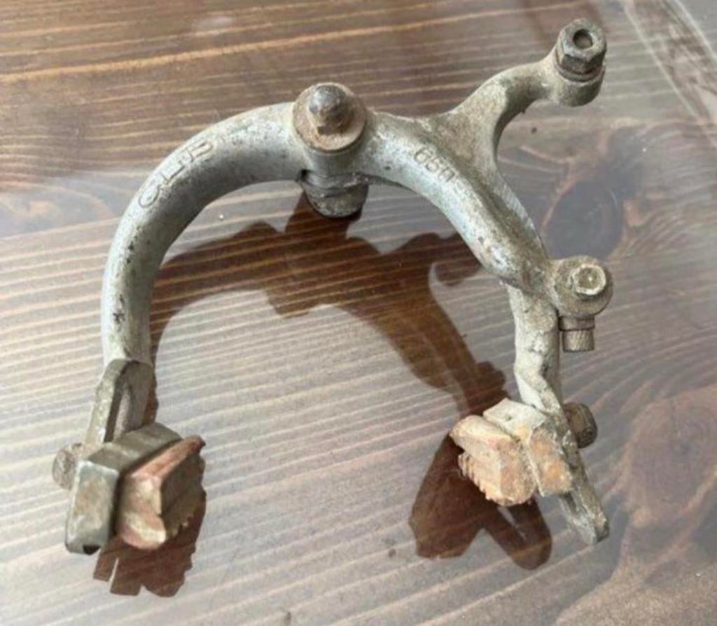 Ancien étrier vélo, Enlèvement ou Envoi