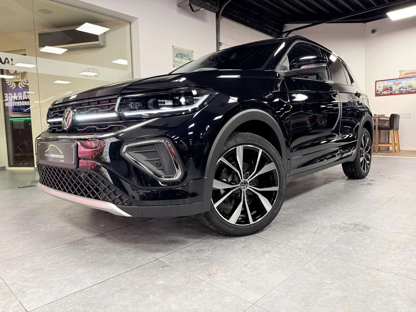Volkswagen T-Cross T-Cross 1.0 TSI R-Line NEW CAR 0 KM ! OPF, Automaat, T-Cross, Zwart, 1770 kg