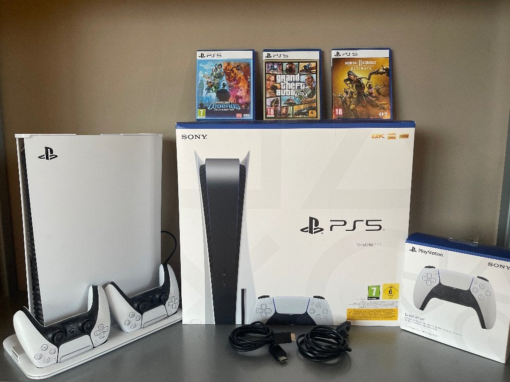 “PS5 disc + 2 controllers + 3 games – perfect werkend”, Ophalen, Zo goed als nieuw, Eén computer, Role Playing Game (Rpg)