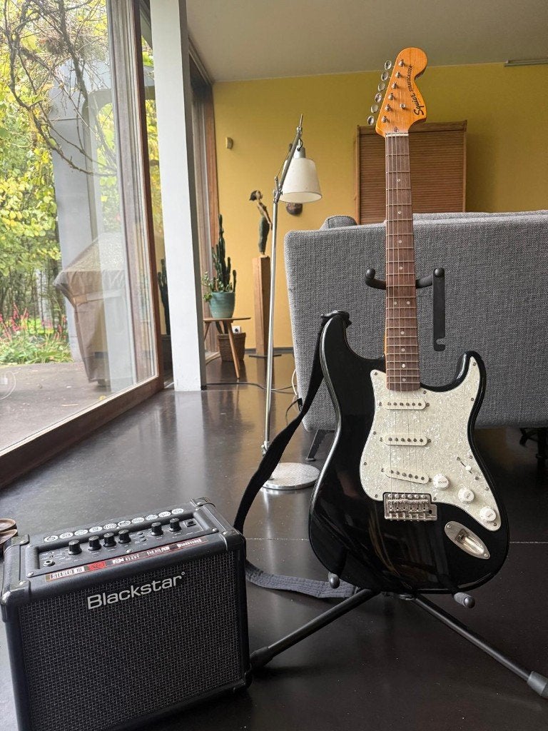 Stratocaster Squier Classic Vibe des années 70, Musique & Instruments, Autres marques, Enlèvement, Solid body, Avec ampli