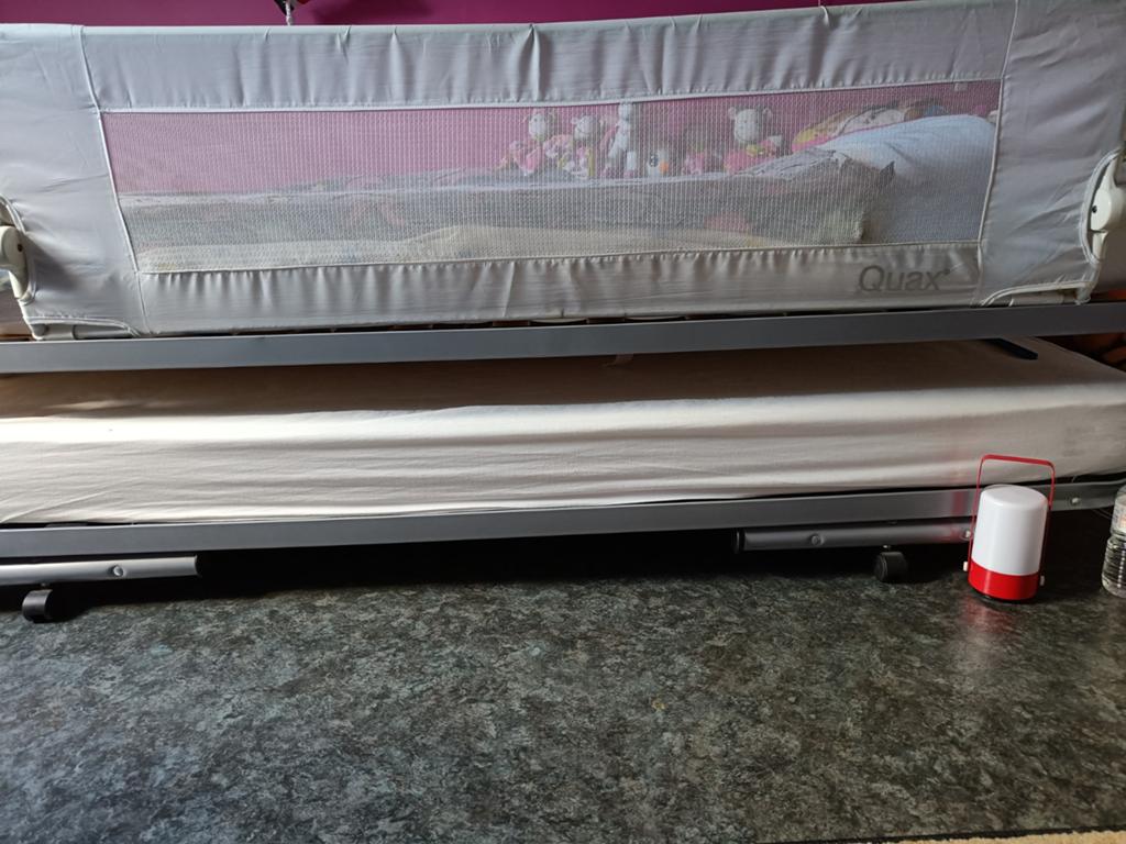 Bedrand van het kwaliteitsmerk Quax, Kinderen en Baby's, Ophalen, Zo goed als nieuw