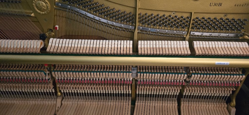 piano Yamaha U30BL, Zwart, Ophalen of Verzenden, Zo goed als nieuw, Piano