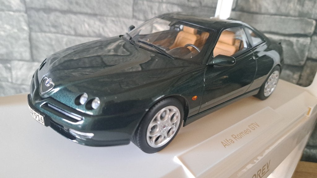 !!PROMOTIONS!! Alfa Romeo GTV 1/18éme, Neuf, Enlèvement ou Envoi, Voiture, Norev
