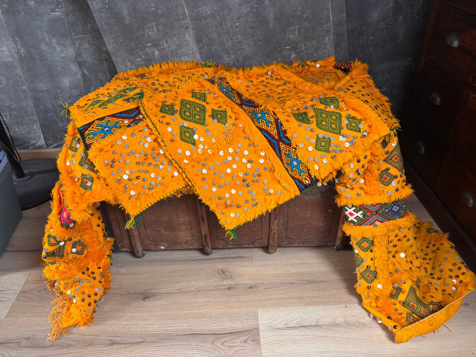 Handgemaakte Atlas Bruidsplaid uit Marokko, Huis en Inrichting, Woonaccessoires | Plaids en Woondekens, Ophalen, Zo goed als nieuw