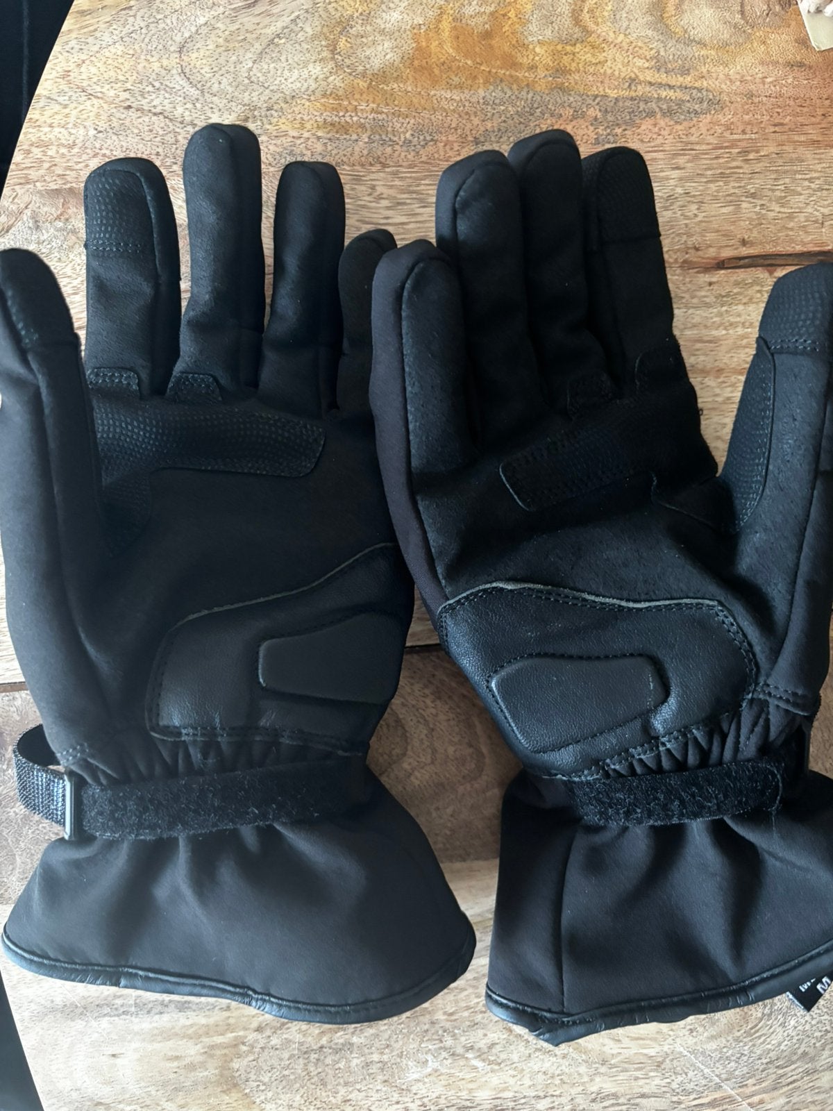 Motohandschoenen, Motoren, Ophalen