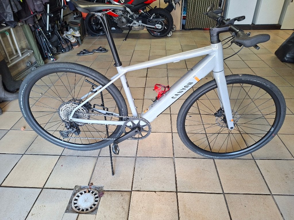 Vélo electrique  + roues en carbon, Enlèvement, Comme neuf, 50 km par batterie ou plus, Autres marques