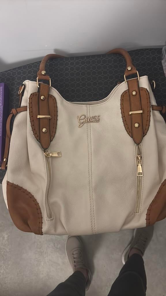 Sac guess, Ophalen, Zo goed als nieuw
