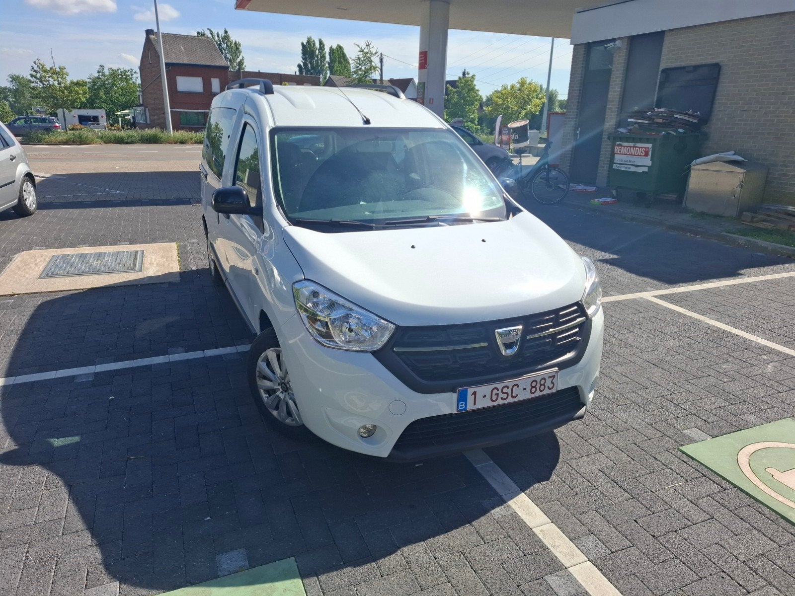 Dacia Dokker- Euro6D- approuvé pour la vente, Achat, Euro 6, Boîte manuelle, Noir