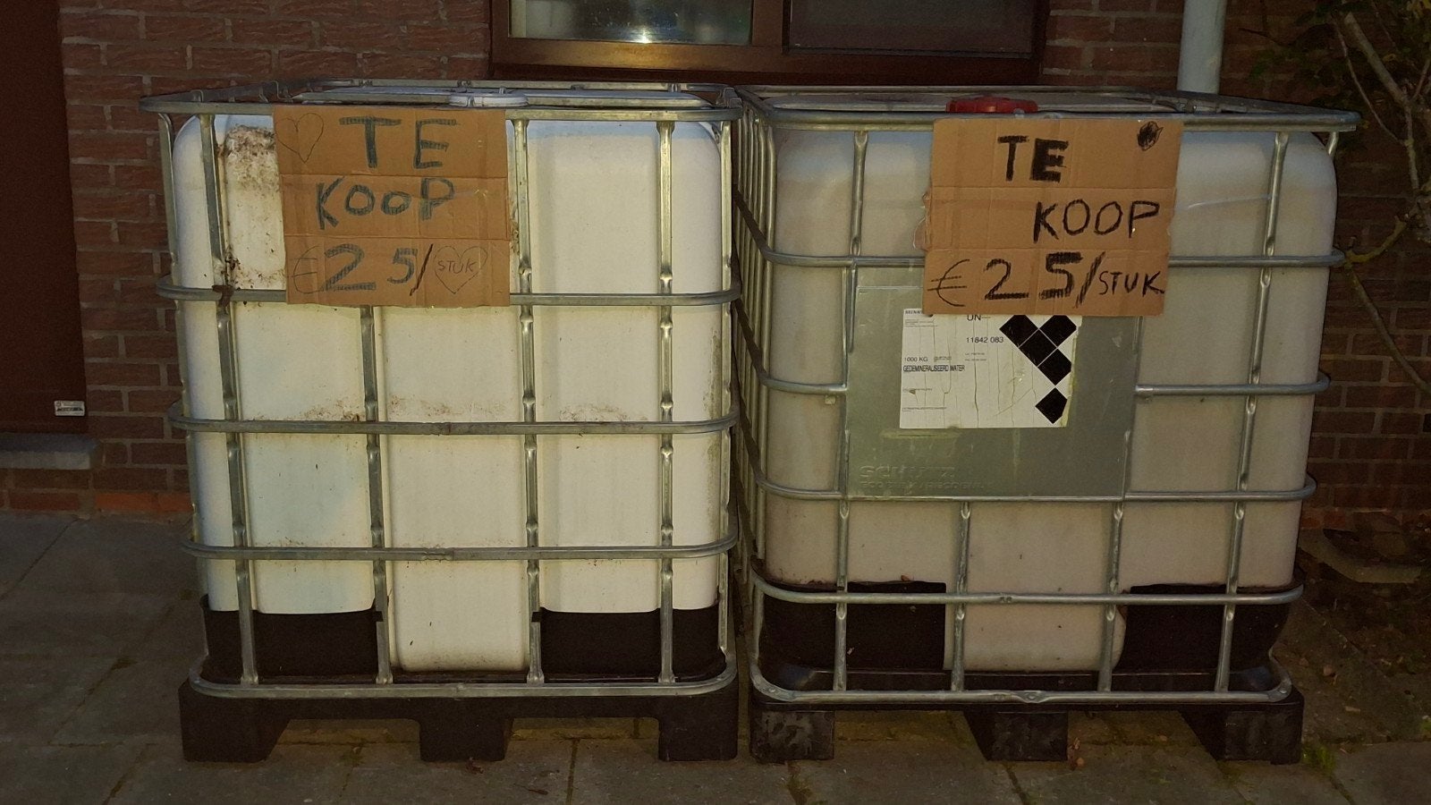 water tonnen 25euro/stuk of 40euro/2 stuks, Tuin en Terras, Ophalen, Kunststof, Met kraantje, 150 liter of meer