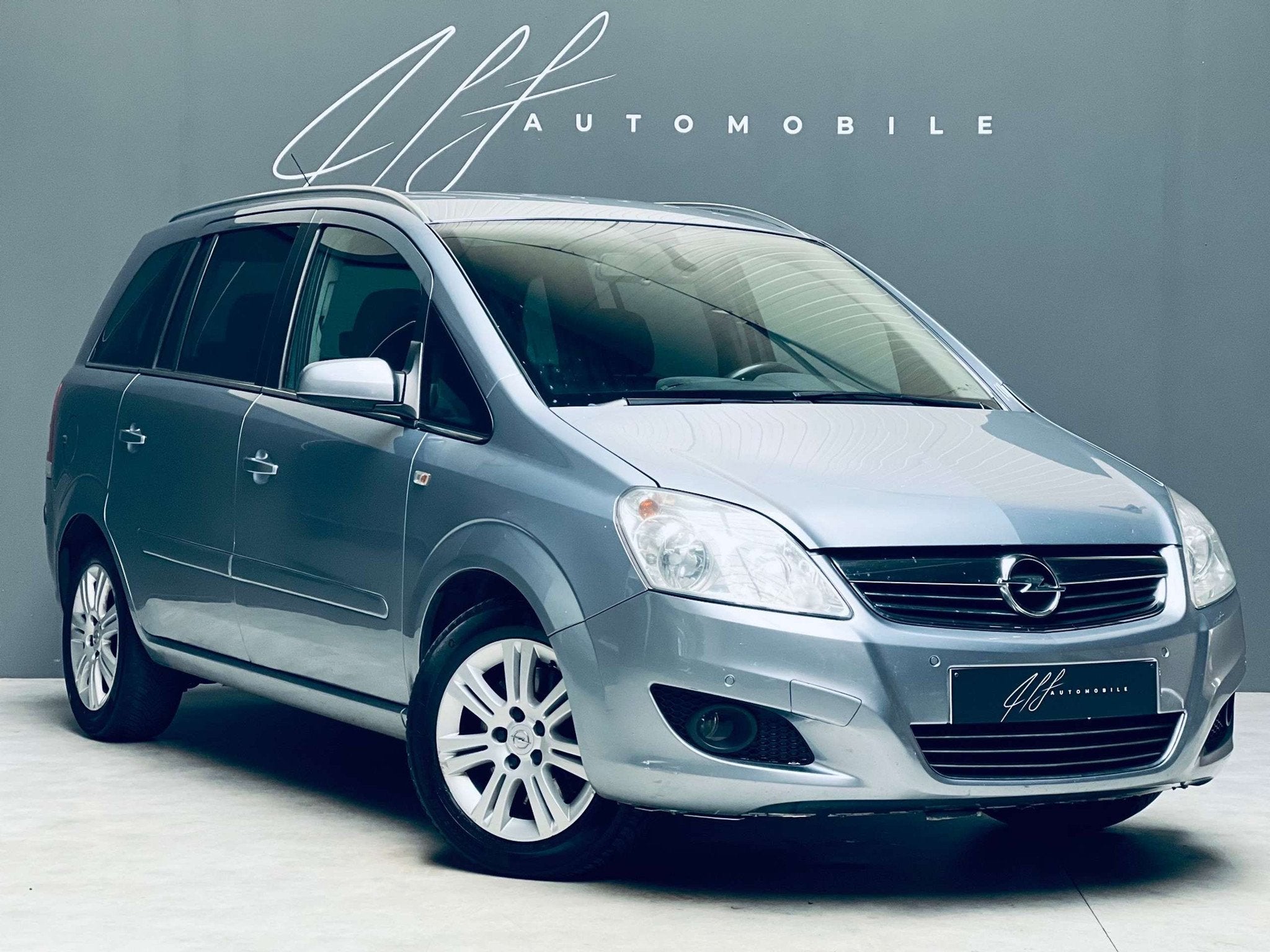 Opel Zafira 1.9 CDTi *AUTOMATIQUE*7 PLACES*CLIMATISATION*, Autos, Argent ou Gris, Achat, Entreprise, 7 places