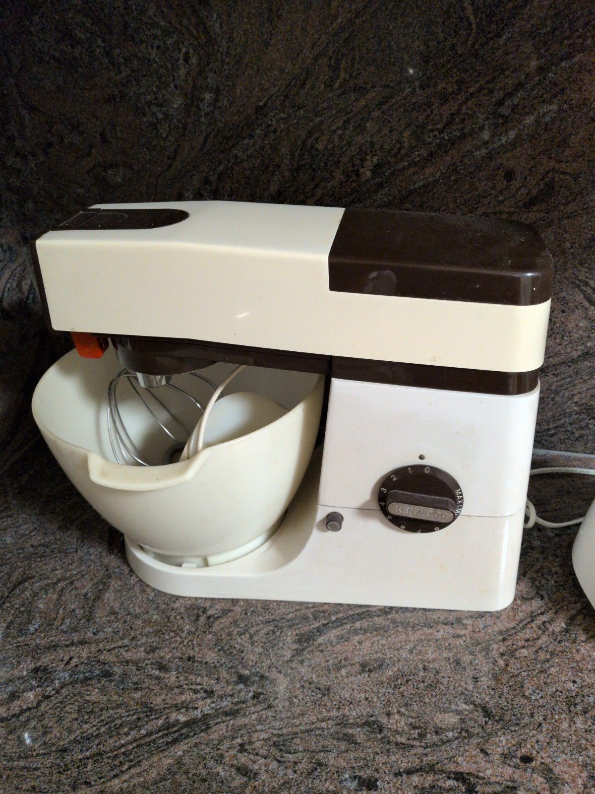 Kenwood keukenmachine, Enlèvement