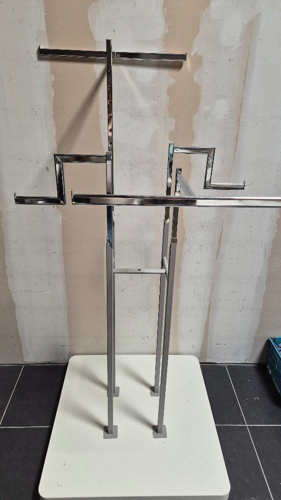 Tringle à vêtements, Enlèvement, Utilisé