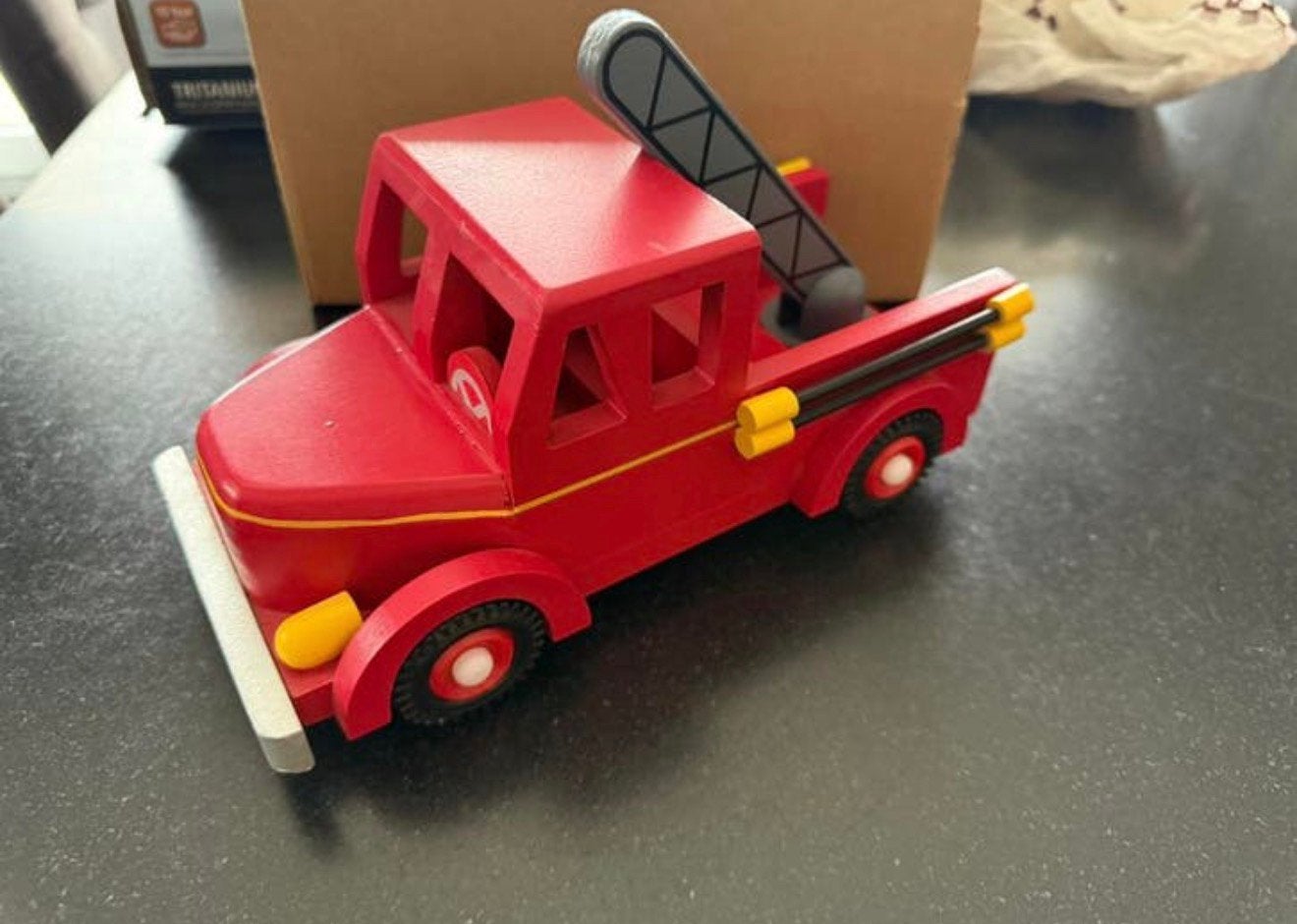 Houten brandweerwagen nieuw, Kinderen en Baby's, Speelgoed |Speelgoedvoertuigen, Ophalen, Zo goed als nieuw