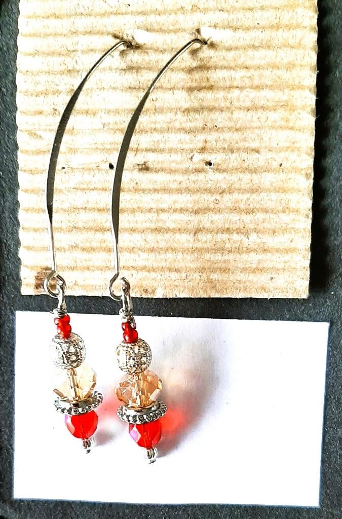 Te koop:, Bijoux, Sacs & Beauté, Boucles d'oreilles, Enlèvement, Pendantes, Neuf, Rouge